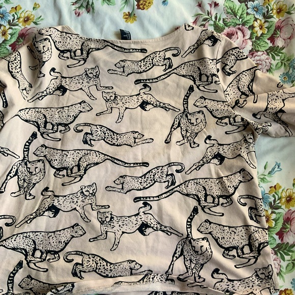 Cheetah Top! - Picture 5 of 7